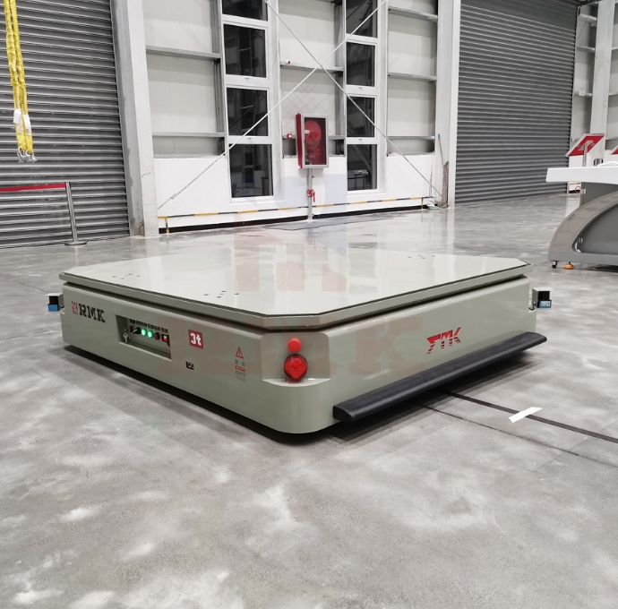 AGV,RGV,IGV慢速小车之间工作特点，充电方式以及应用场景前哪些？